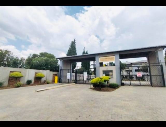 2 BEDROOM PROPERTY TO RENT IN BEYERS PARK